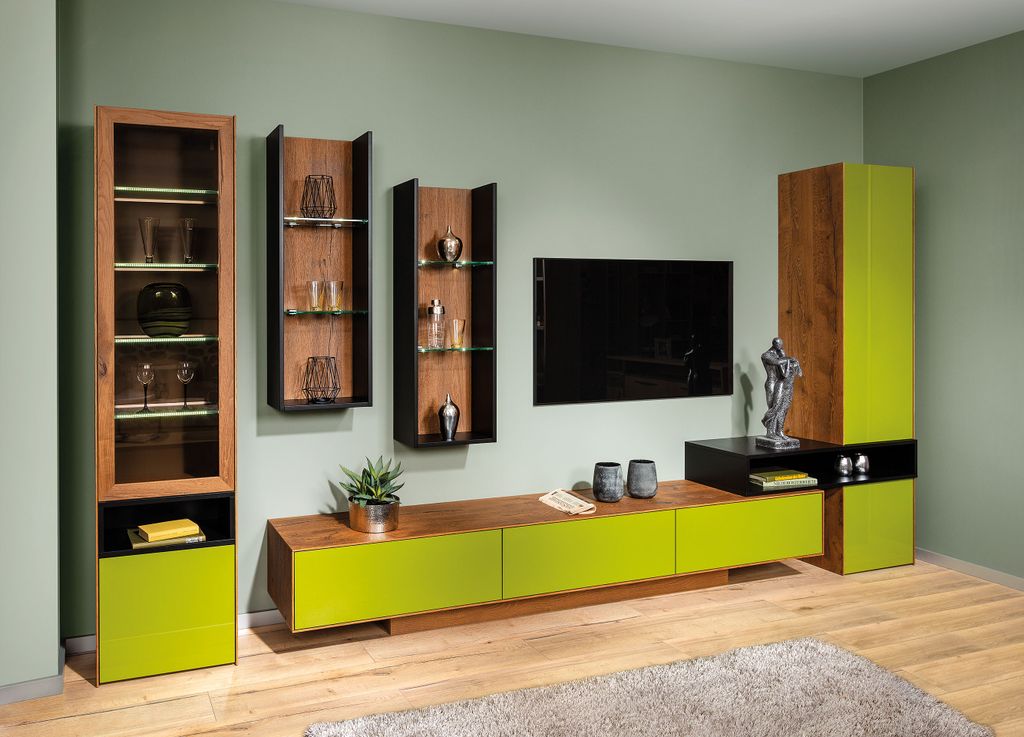 Wohnwand mit Vitrine