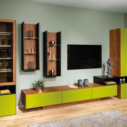 Wohnwand mit Vitrine