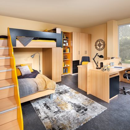 Jugendzimmer mit Hochbett