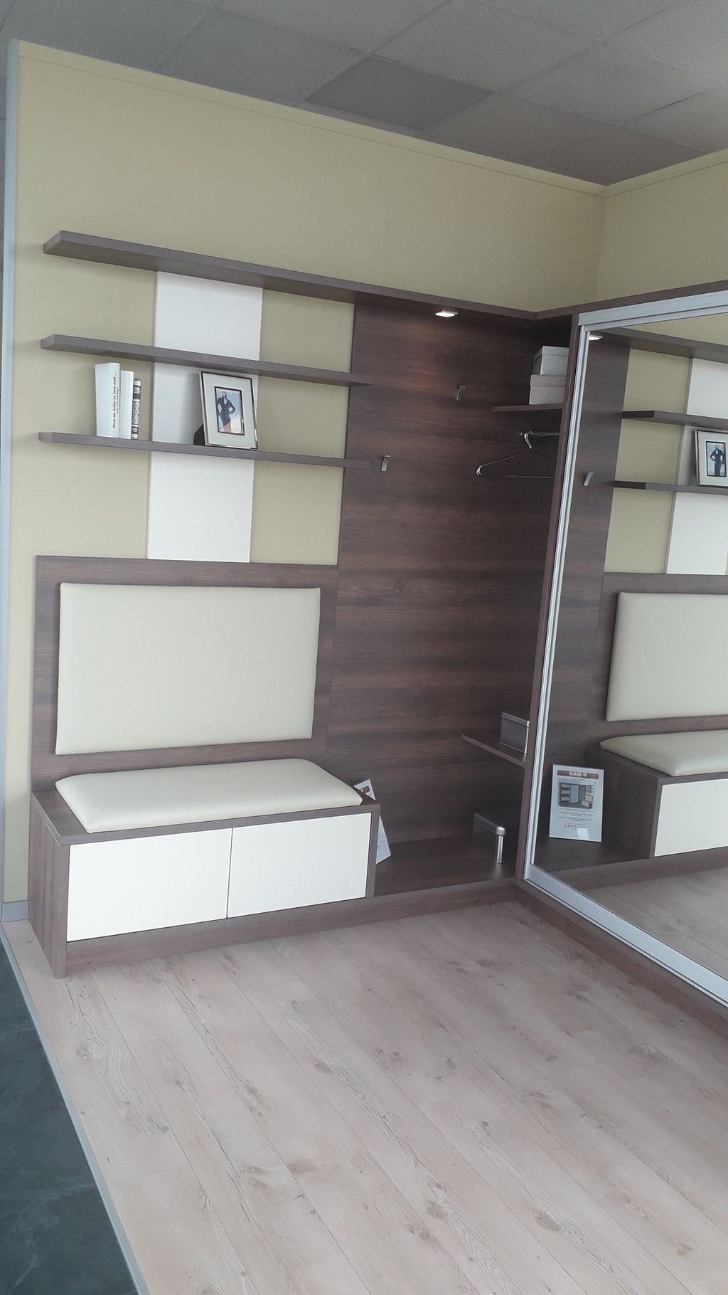 E-05 Vorzimmer
