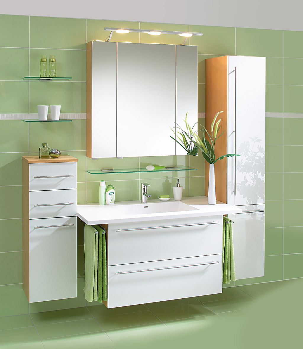 Einzelbad mit Corian-Waschtisch