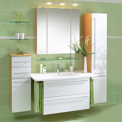 Einzelbad mit Corian-Waschtisch