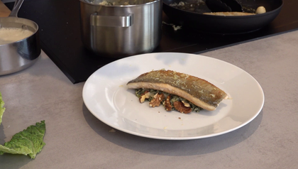 Cremiger Rahmwirsing mit Buttermilch-Sauce