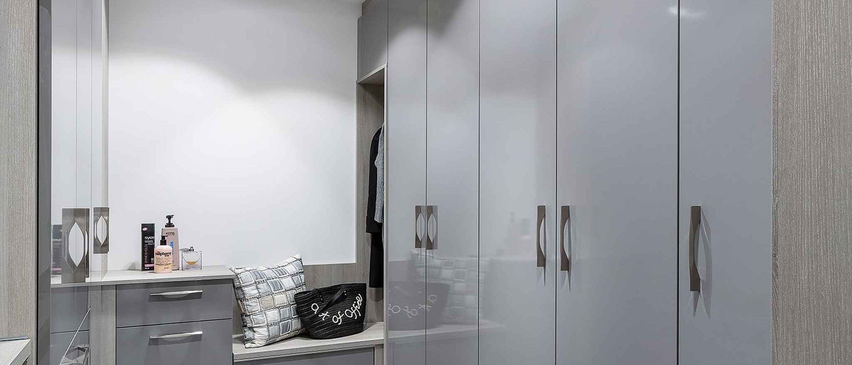 P.MAX Schrankraum Schwebetürschrank.