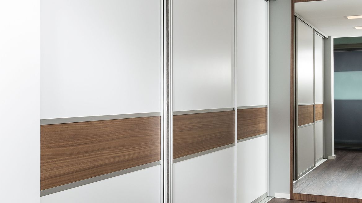 Begehbarer Kleiderschrank