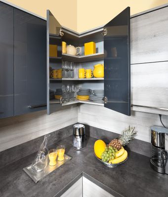 Küchen Hängeeckschrank mit Fächern