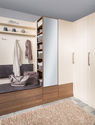 Vorzimmer mit Sitzplatz