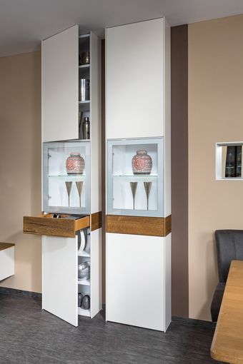 Vitrinenschrank