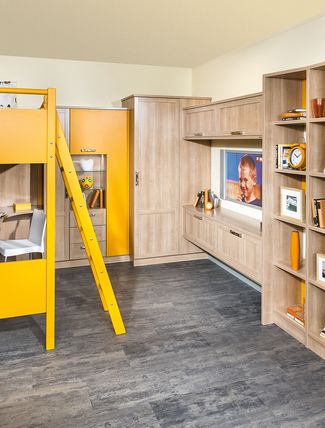 Jugendzimmer mit Hochbett