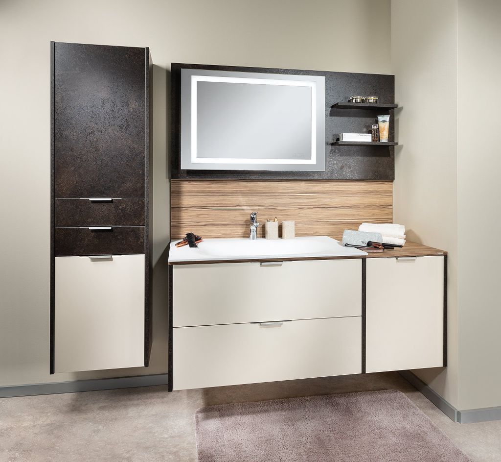 Bad mit Corianwaschbecken