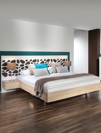 Schlafzimmer mit Schrankraum