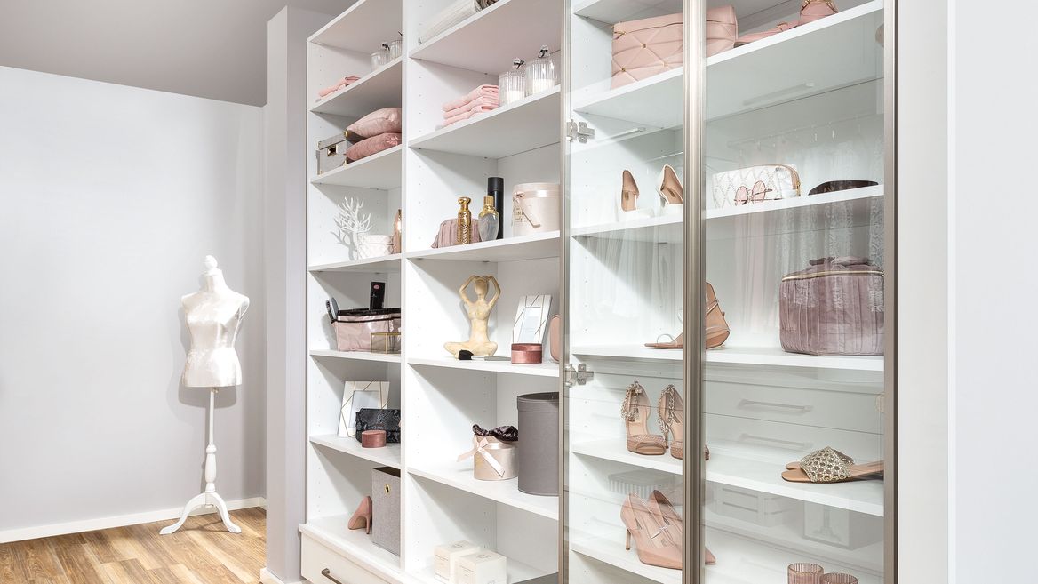 Begehbarer Kleiderschrank