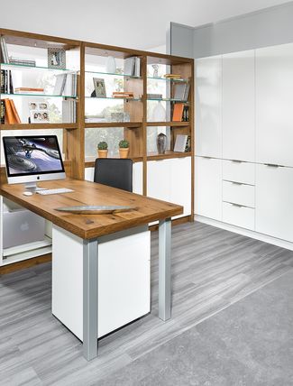 Maßgefertigtes Büro in Echtholzfurnier Eiche Alt