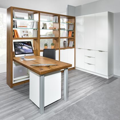 Maßgefertigtes Büro in Echtholzfurnier Eiche Alt