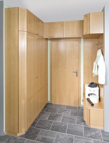 Vorzimmer mit Türüberbau