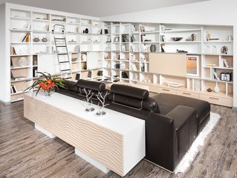 Wohnzimmer Dachschrägenlösung dem Küchendesign angepasst