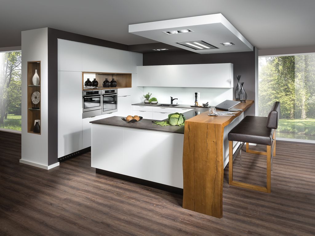 Design Küche mit Barlösung 