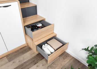 Stauraum in den Stufen