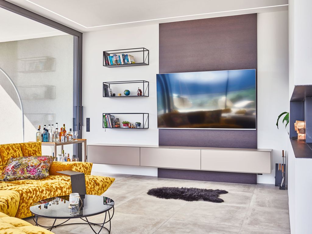 Wohnwand mit TV-Paneel