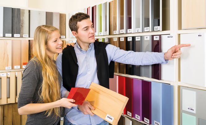 Farben und Fronten Musterwand