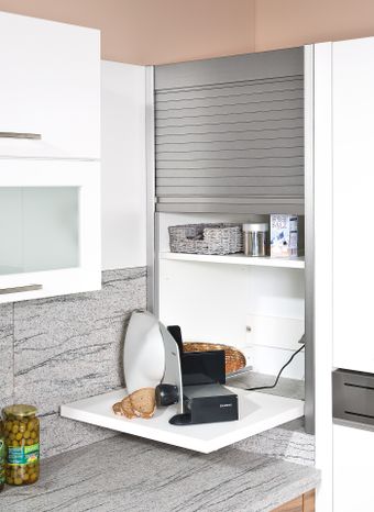 Rolloschrank mit Auszugsfach für Brotschneidmaschine
