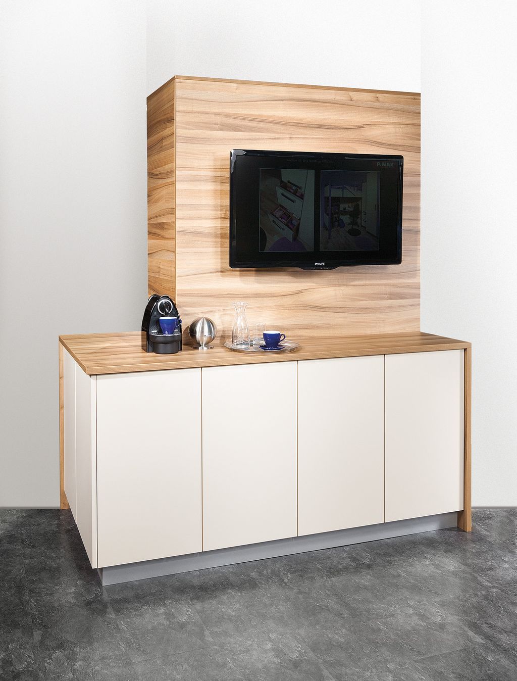 TV-Paneel mit Kaffeebar