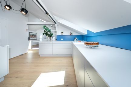 Steckdose und LED-Beleuchtung