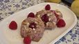 Himbeer-Cookies und süßen Waffel-Kekse