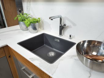 Flächenbündiges Spülbecken