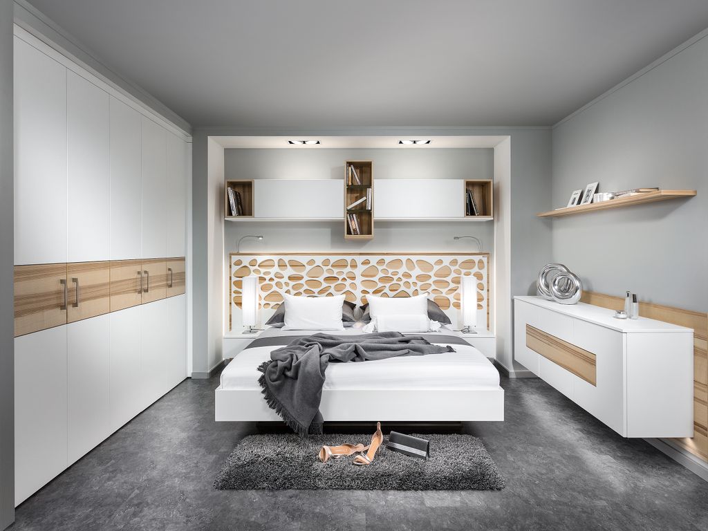 Schlafzimmer mit Kufenbett