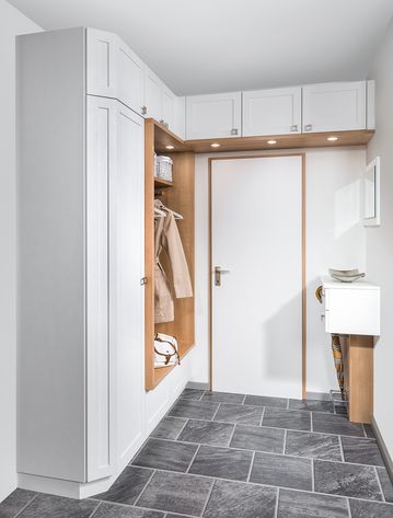 Vorzimmer mit Türüberbau