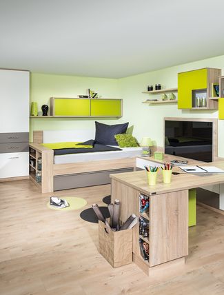 Jugendzimmer mit Umbauliege