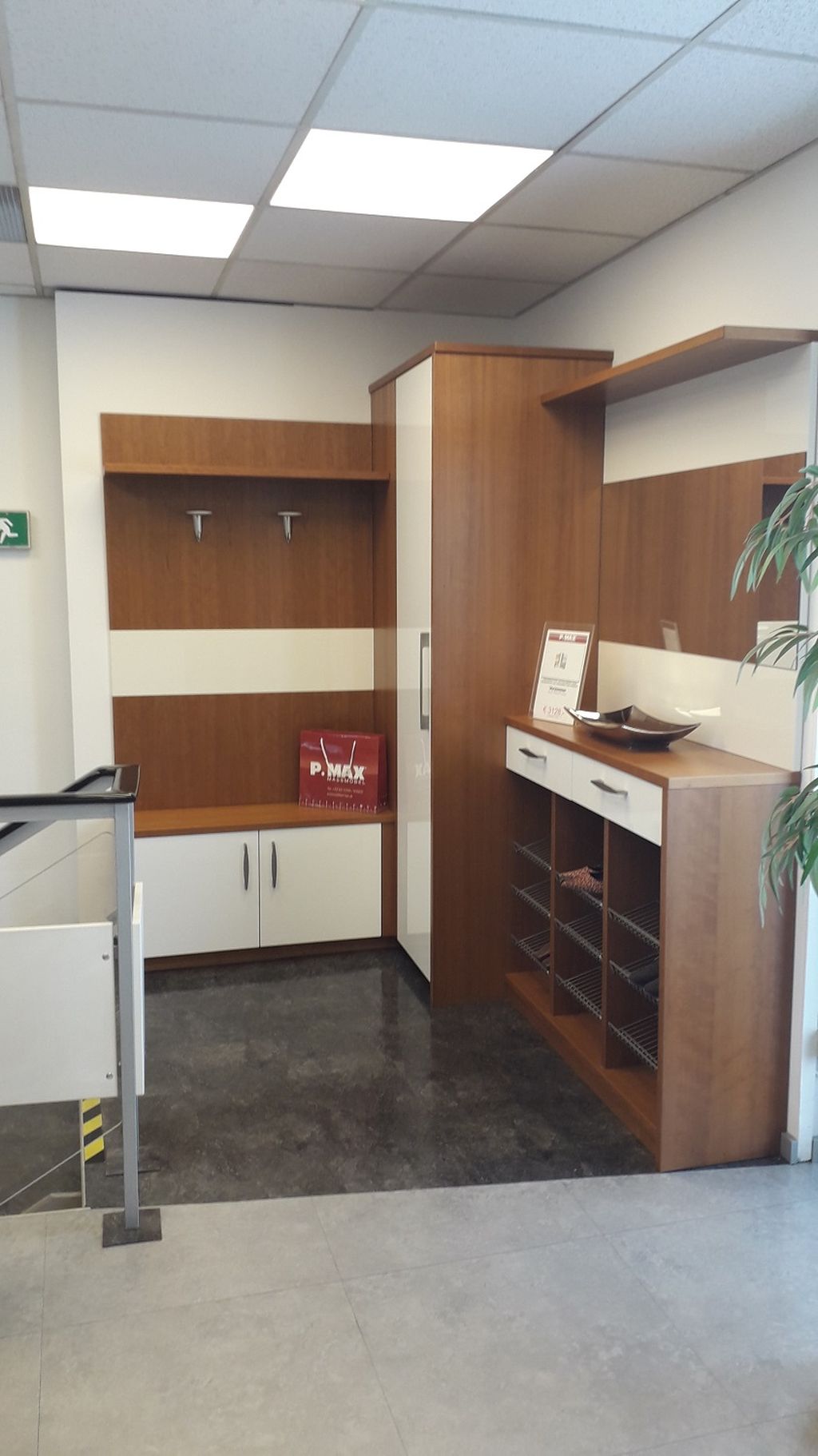 20 Vorzimmer