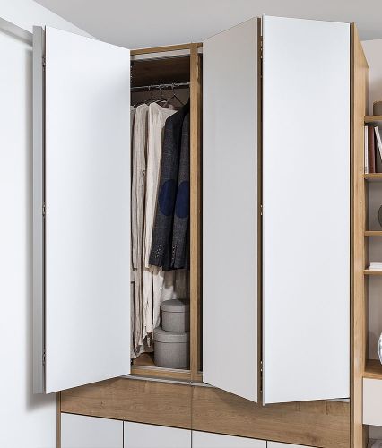 Begehbarer Kleiderschrank Falttüren