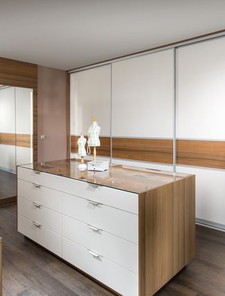Schiebetürschrank
