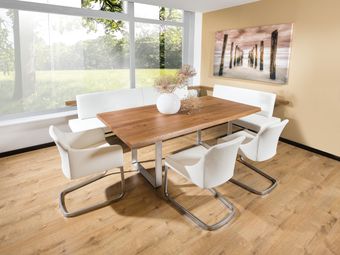 Eckbank Holz Metall Kombination mit Freischwingersessel 