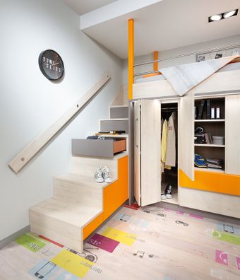 Treppe mit Laden