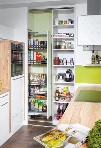 Apothekerschrank und Schiebekorpus