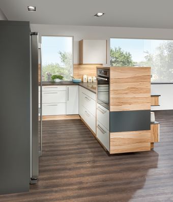 Backofen im Hochschrank