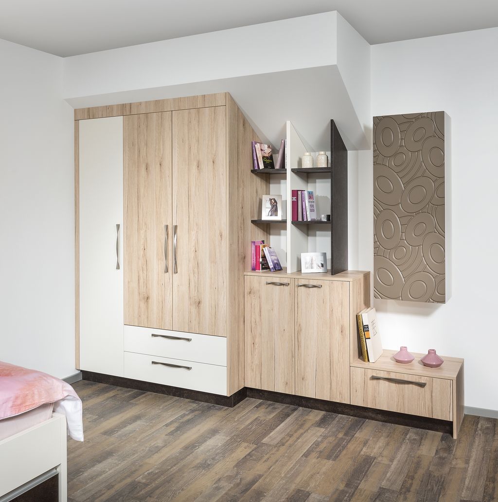 Dachschrägen-Schrank
