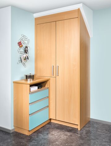 Vorzimmer mit Dachschrägenschrank
