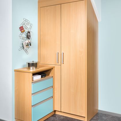 Vorzimmer mit Dachschrägenschrank