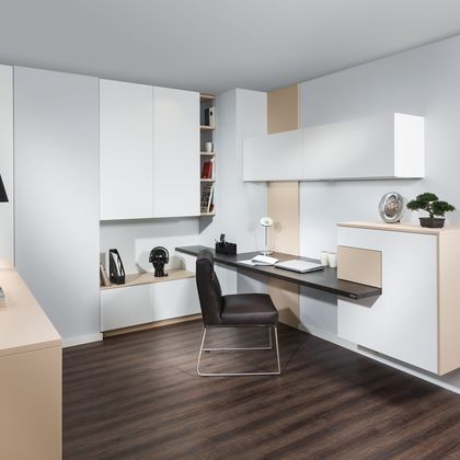 Wohnzimmer mit Schreibplatz
