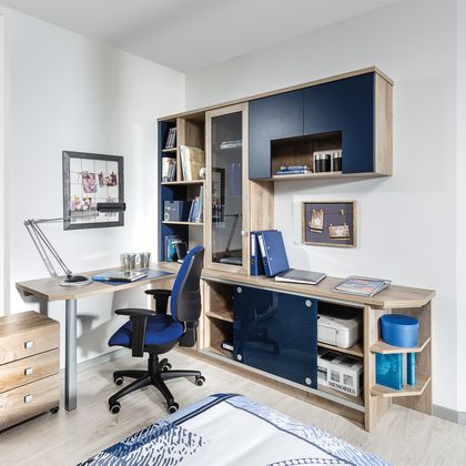 Büro mit Schreibtisch