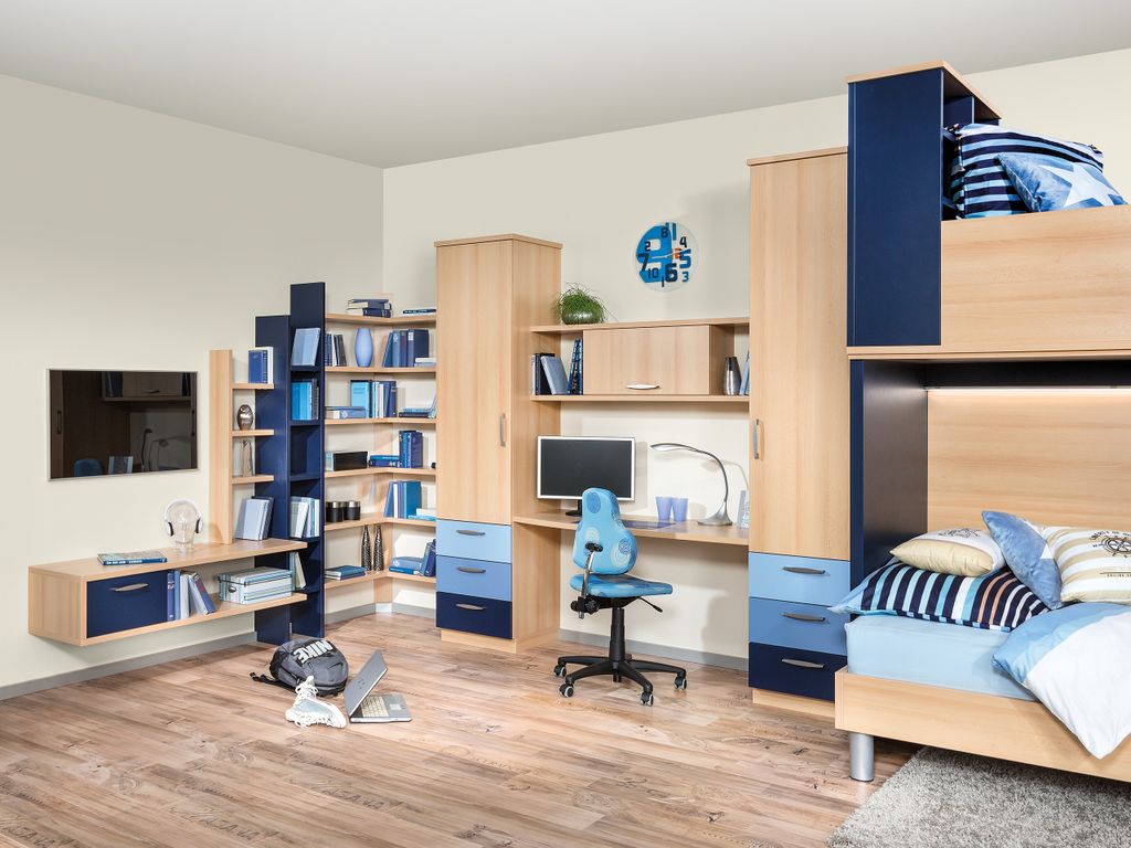 Jugendzimmer mit Schreibtisch