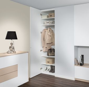 Garderobeschrank