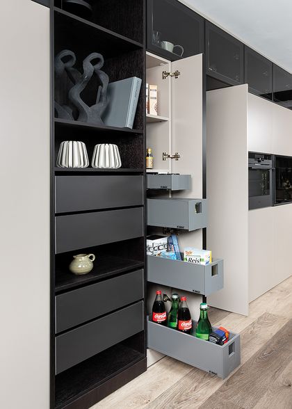 Schrank mit Innenladen