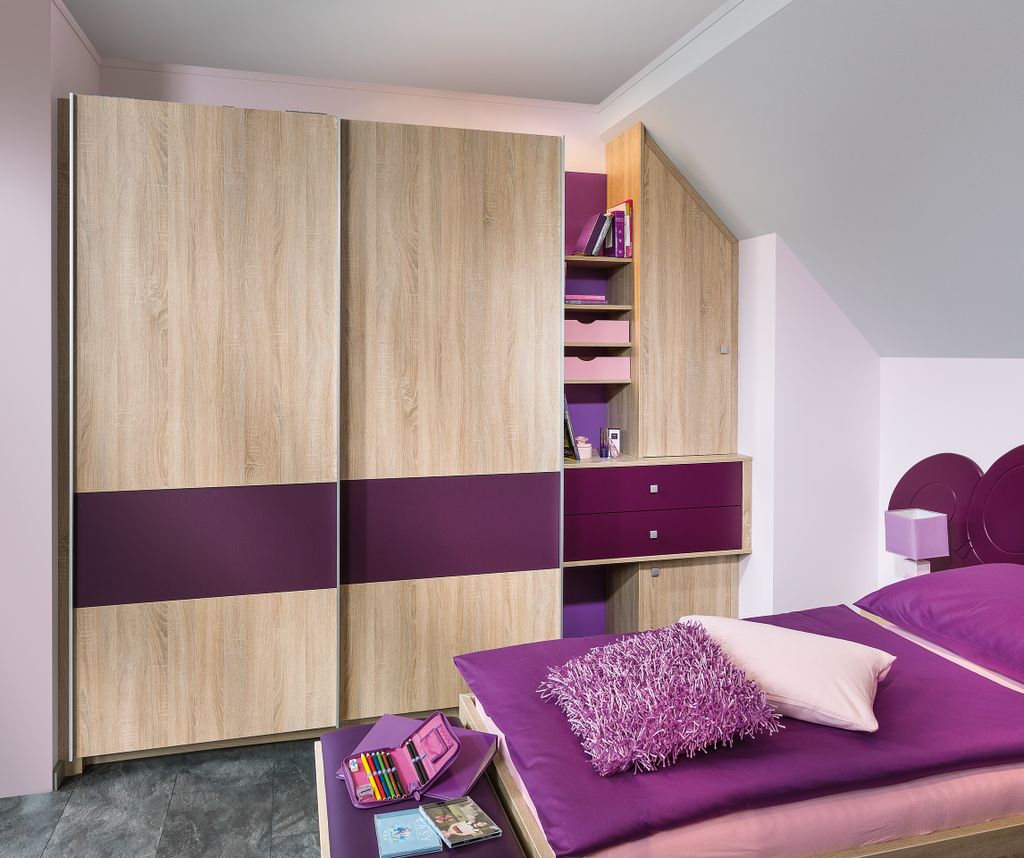 Jugendzimmer mit Schwebetürschrank