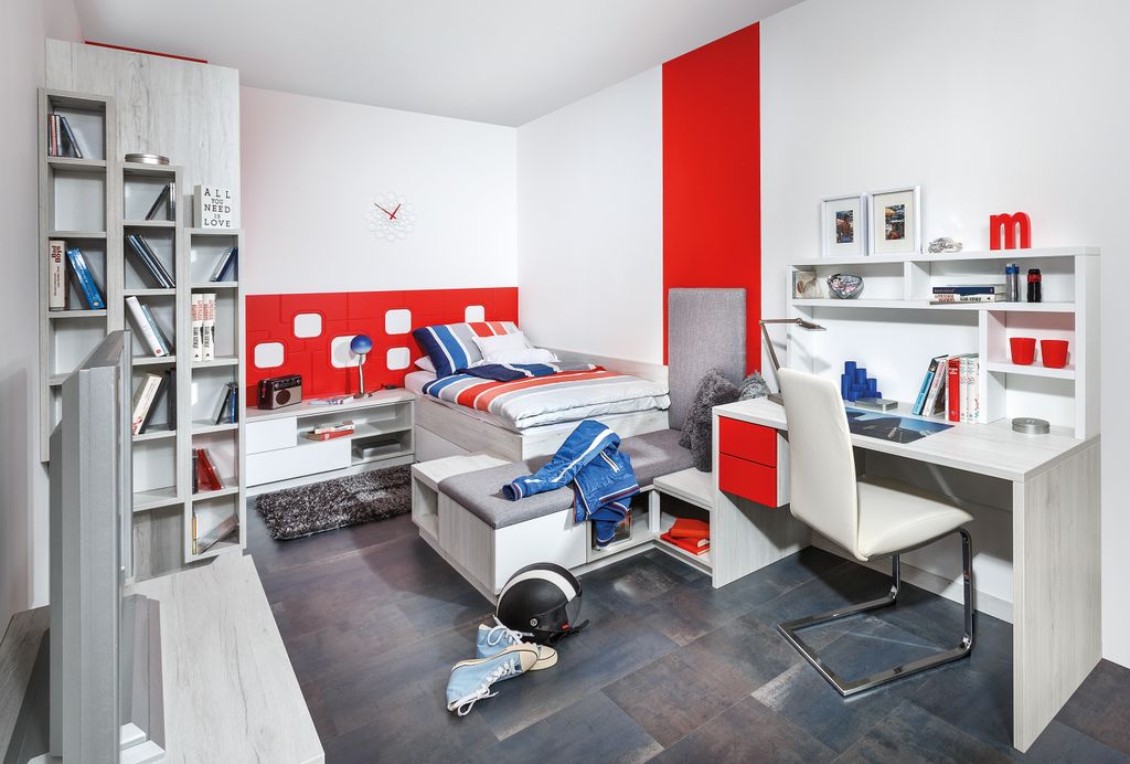 Jugendzimmer mit Schreibtisch