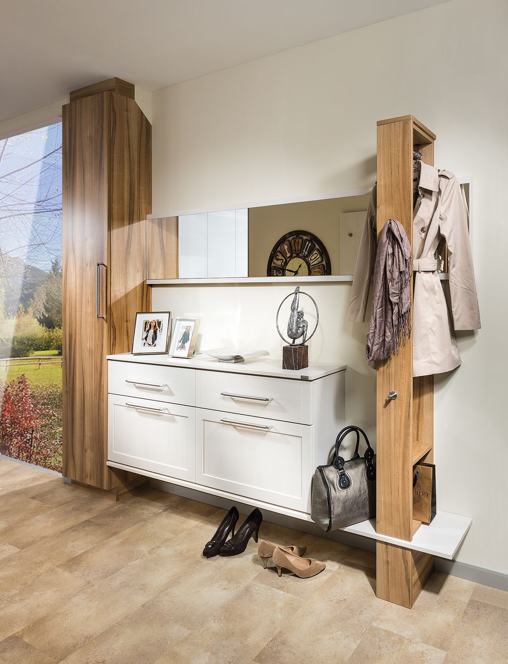 Vorzimmer mit Dachschrägenschrank